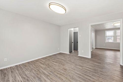 920 Freeland St, Pittsburgh PA 15210-1646 exterior