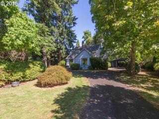 5301 Logus Rd, Portland OR  97222-5145 exterior