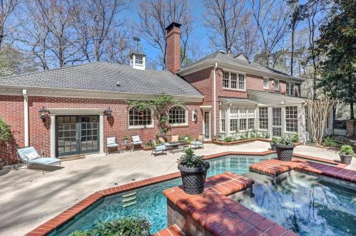 3650 Dumbarton Rd, Atlanta, GA 30327-2616