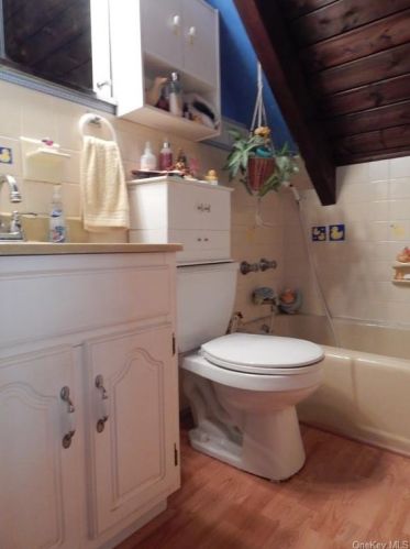 25 Meyer Rd, Middletown NY 10940-7452 exterior