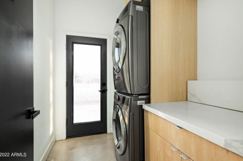 2505 14th St, Phoenix AZ 85006-1120 exterior