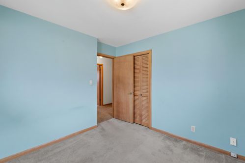 1526 Foster Ave, Milwaukee WI 53221-2823 exterior