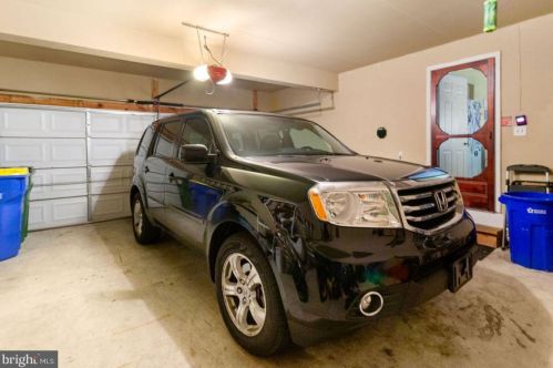 37 Louvain Dr, Hanover PA 17331-8696 exterior