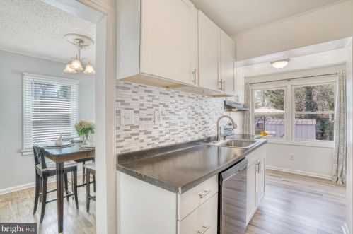 6014 Kings Hwy, Alexandria VA  22303-2232 exterior