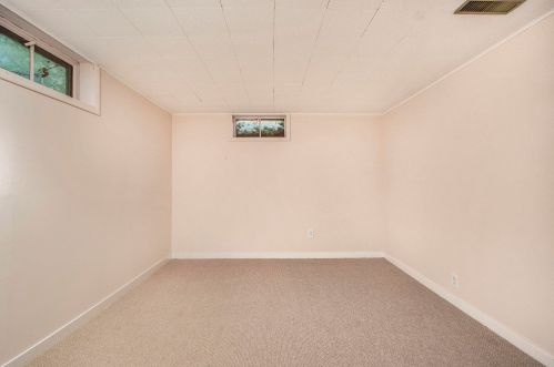 5235 Beech Ave, Kalamazoo MI 49006-1987 exterior