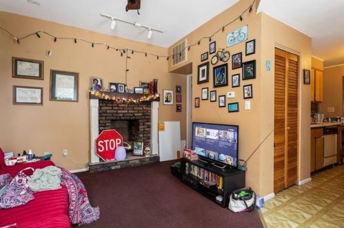 120 Brosville St, Pittsburgh PA 15203-1447 exterior