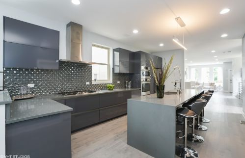 4047 Calumet Ave, Chicago IL 60616-1405 exterior