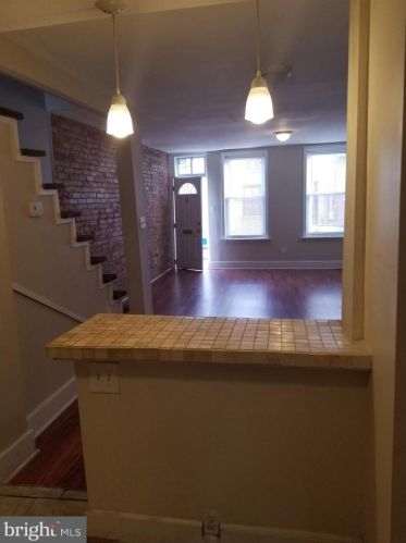 2041 Manton St, Philadelphia PA  19146-4327 exterior