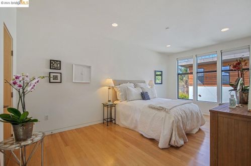 1441 Fairview St, Berkeley CA 94703-2442 exterior