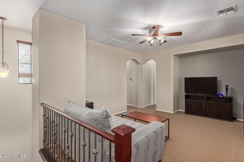 2376 Dusty Wren Dr, Phoenix AZ  85085-7032 exterior