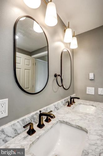 3075 Essex Pl, Lancaster PA  17601-1612 exterior