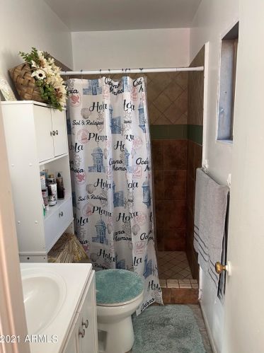 3011 81st Dr, Phoenix AZ  85033-4760 exterior