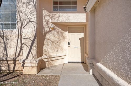 8238 Placita Del Parque, Tucson AZ  85747-5244 exterior