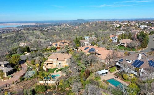 3390 Beatty Dr, Folsom CA 95762-7000 exterior