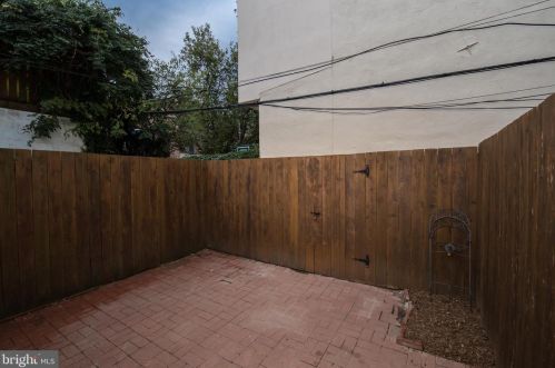 608 21 St, Philadelphia PA 19121-3944 exterior