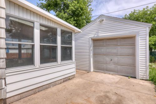 2660 70, Milwaukee WI 53219-2507 exterior