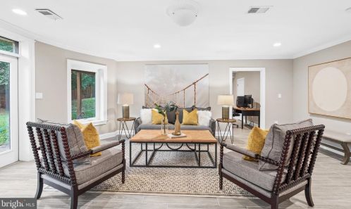 1645 Kirby Rd, Mc Lean VA  22101-3240 exterior