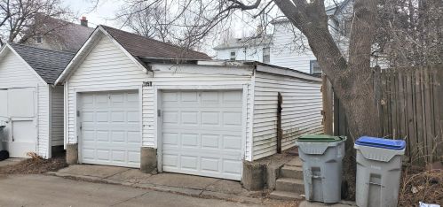 3250 Newhall St, Milwaukee WI 53211-3042 exterior