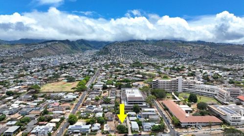 3622 Maunalei Ave, Honolulu HI 96816-2322 exterior