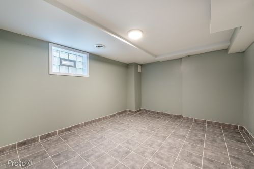 8017 Sacramento Ave, Chicago IL  60652-2732 exterior