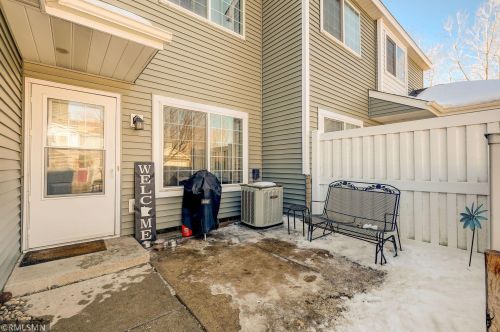 2064 Gresham Ave, Saint Paul MN 55128-3916 exterior