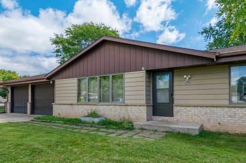 8308 51st St, Milwaukee, WI 53223-3515