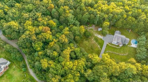 304 Ledge Rd, Killingly CT 06241-1910 exterior