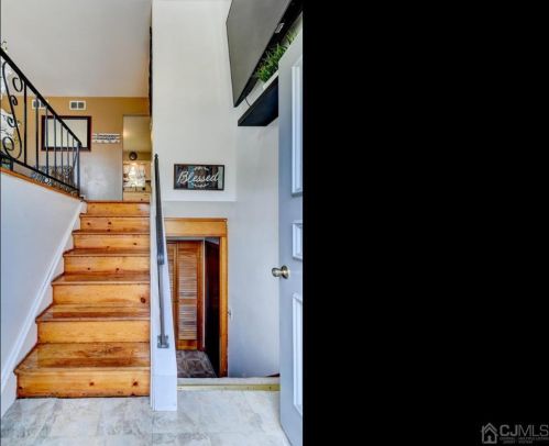 226 Prospect Ave, Green Brook NJ  08812-1418 exterior