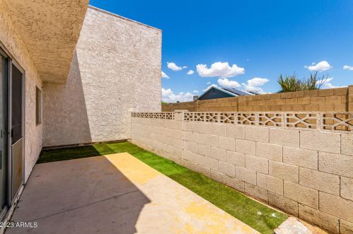 16051 25th Dr, Phoenix AZ  85023-4138 exterior