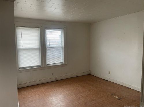 2 Lincoln Ave, Norwalk CT 06854-3709 exterior