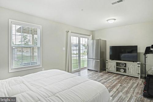 144 Overlook Dr, Hanover PA 17331-9136 exterior