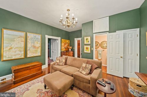 126 Fairfax St, Alexandria VA 22314-3331 exterior