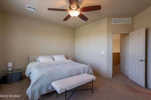 150 Castlefield Cir, Tucson AZ  85704-5783 exterior