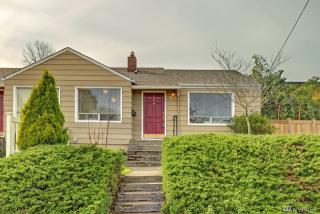405 30 Ave, Seattle WA  98155-6501 exterior