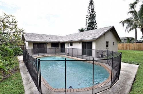 7195 5th Ave, Boca Raton FL  33487-2356 exterior