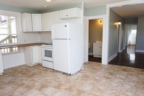 39 Prospect St, Torrington CT 06790-6329 exterior