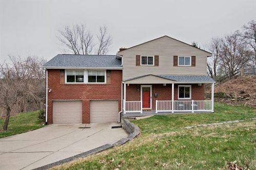 530 Fort Couch Rd, Pittsburgh PA  15241-2019 exterior