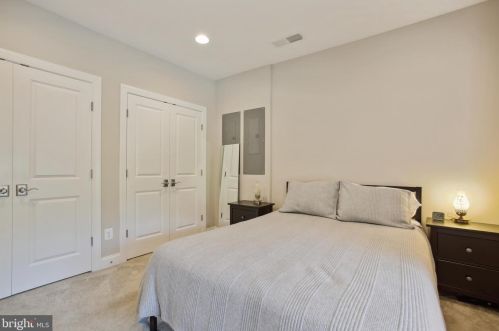 6031 Florence Ln, Alexandria VA 22310-2209 exterior