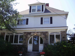 12 Green St, Newton, MA 02458-1314