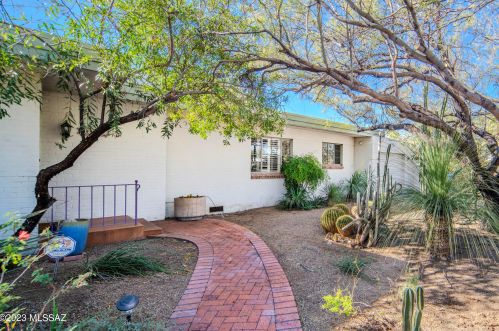 3928 Calle De Jardin, Tucson, AZ 85711-3409