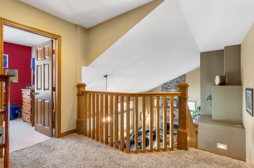 1061 Robinhood Dr, Meskegon MI  49445-2075 exterior