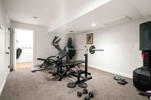 235 Warren St, Brookline MA 02445-5942 exterior