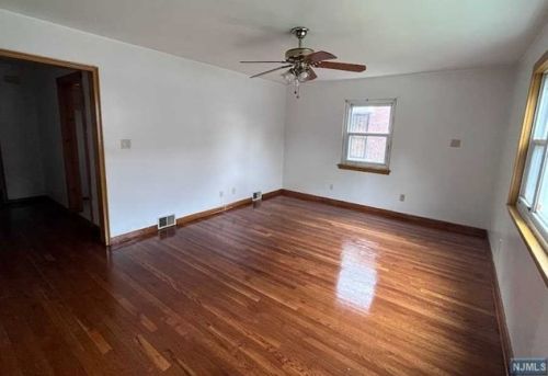 138 Midland Pl, Newark NJ  07106-3311 exterior