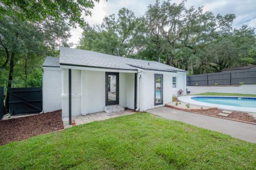 7202 15th St, Tampa FL  33610-1210 exterior