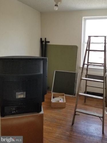 2935 Knorr St, Philadelphia PA 19149-2520 exterior