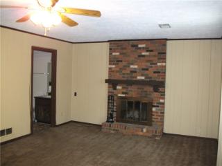 3257 Eastbrooke Ct, Indianapolis IN  46235-2413 exterior