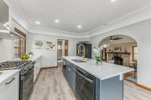 168 89th St, Milwaukee WI  53226-4502 exterior