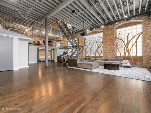 420 Grand Ave, Chicago IL 60612-1144 exterior