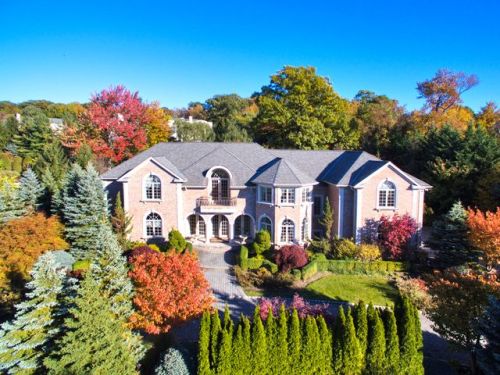 110 Hoover Dr, Cresskill NJ  07626-1706 exterior