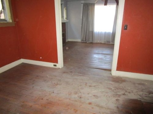 1434 Elm St, Pittsburgh PA 15221-1920 exterior